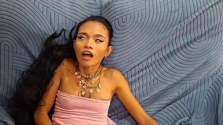 MaikaMann: Mega orgasmo después de martillar en todas las posiciones