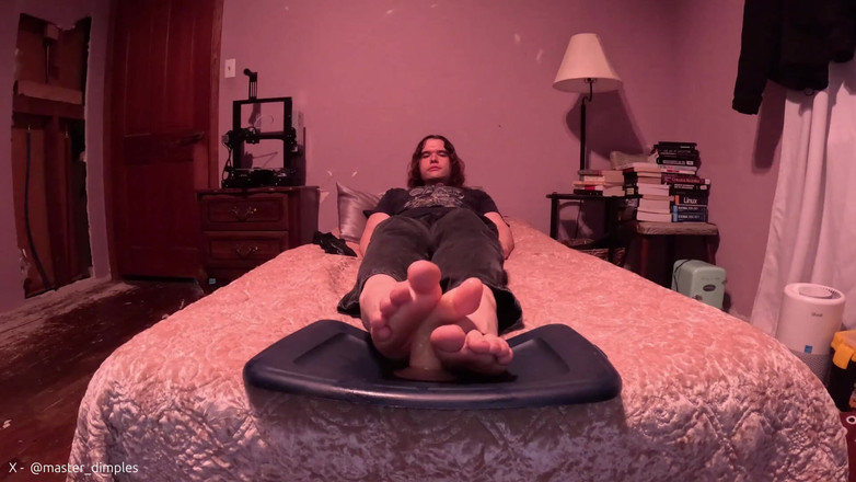 Mr Dimples: 我给我的假阳具足交