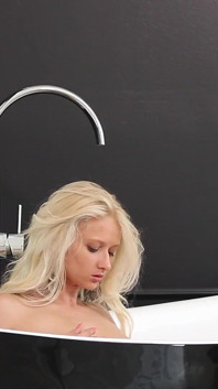 Natalie Bath Time Masturbation