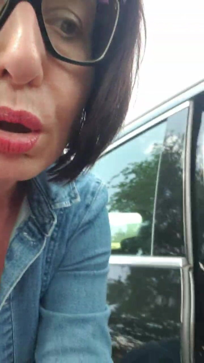 JulieEroticDress: Squirting Outdoors at the Parking Lot