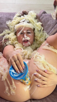 Amante de camisinha fode bunda cremosa