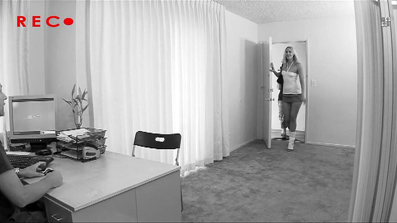 Monster Cocks: Futai sălbatic pentru o blondă futută în cur