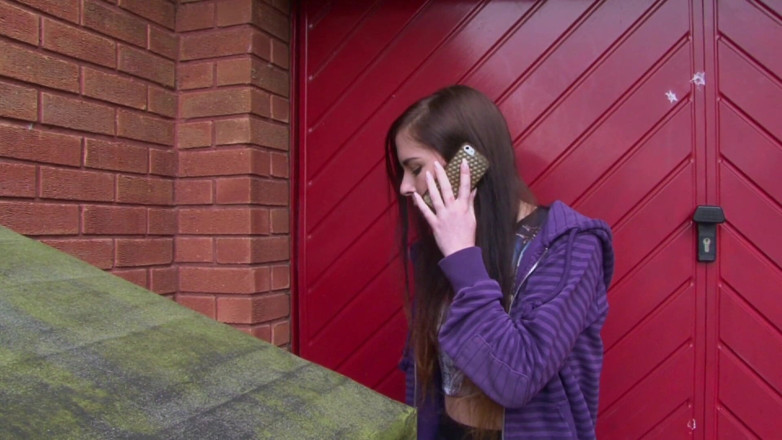 UK Sinners: ちっぱい琥珀ネバダ州は彼女の義理の兄弟ルークHotrodをファック