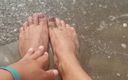 Katerina Hartlova: Feet in water from holiday