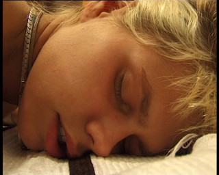 YOUR FIRST PORN: Šukání robertkem v 6 polohách