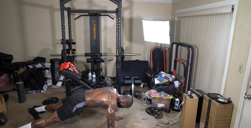 Hallelujah Johnson: 컨디셔닝 운동 안정화 중 올바른 자세를 유지하기 위해 최적의 동적 지원을 제공하는 신체 능력