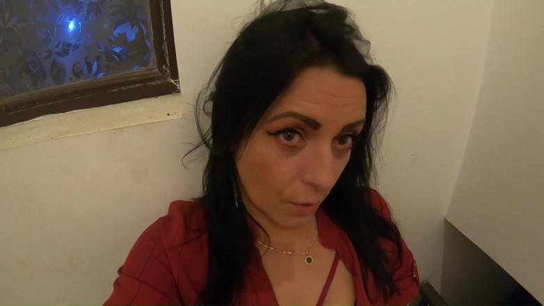 MilfyCalla: 熟女的冒险 ep 139 玩弄小便