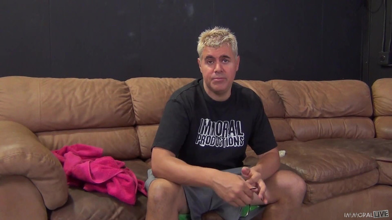 Immoral Live: जब Ava Devine आसपास होती है तो आप जानते हैं कि बड़ा काला लंड उसकी गांड चोदता है