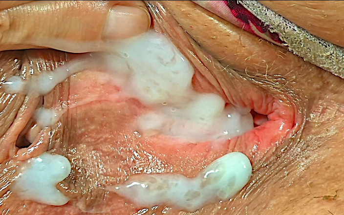 Big juicy ass booty clapper & jamdown: 大量精液滴落我张开的阴户，黑鸡巴摧残鸡巴的特写，最好和最受关注