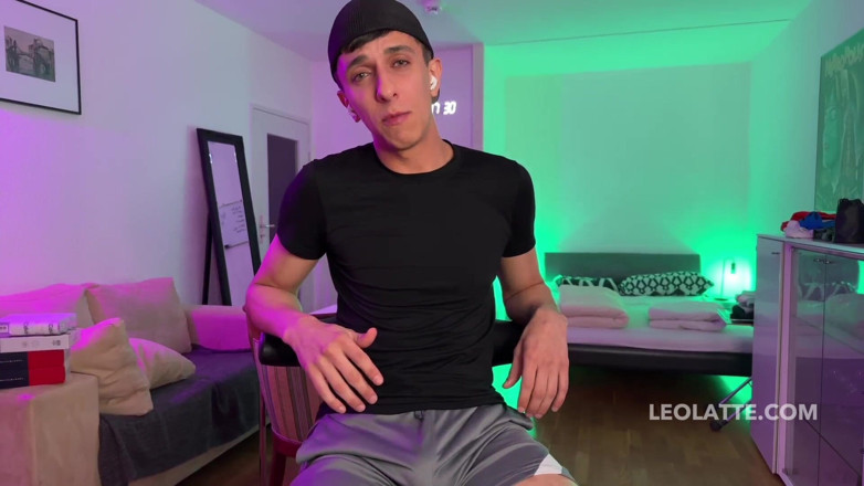Leo_latte: Leo Latte Almost 2-hour Livestream - Teasing, Stripping &amp; Underwear Show