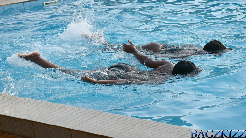 BAGZKIZZ: Unique Underwater Shots of Two Black Lesbians