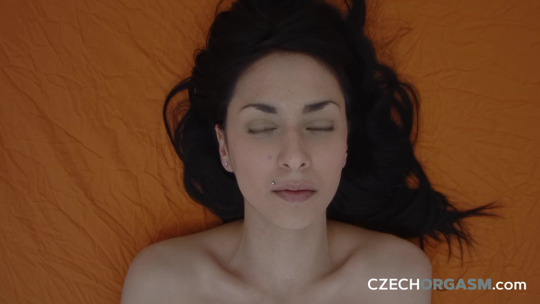 Czech Orgasm: Orgasmo ceco 171 bruna gioca con se stessa 7