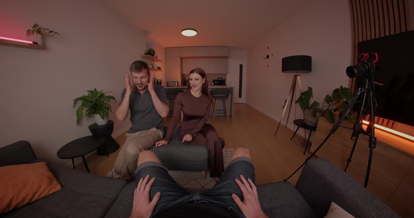 Fantom Videos: Casal curioso tenta a dupla penetração pela primeira vez - Billie...