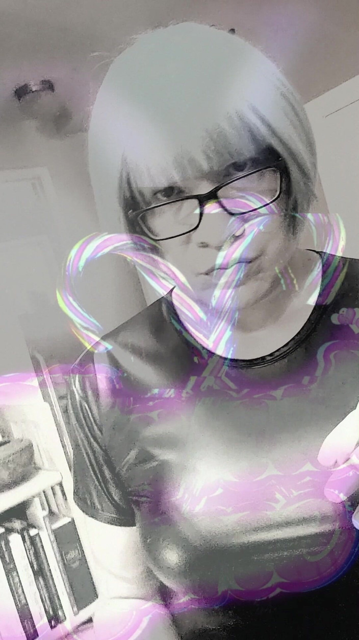 kandiKane: Seksi kadın kılıklı Brezilyalı Kandi götünü sikiyor