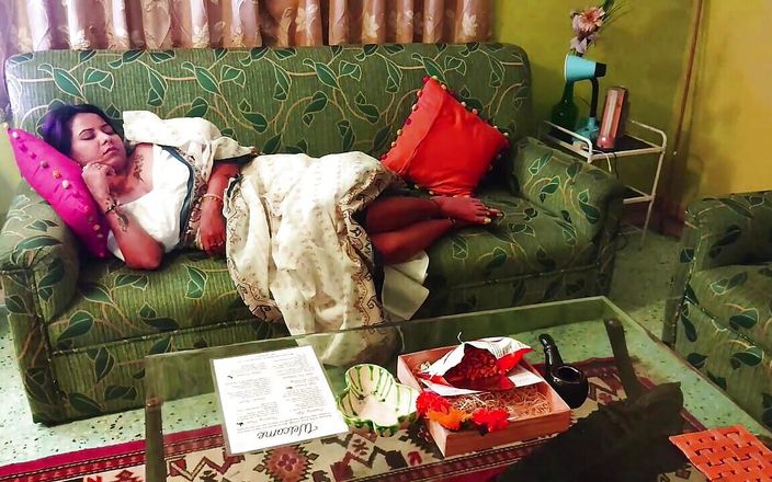 BengaliPorn: 외로운 집에서 미망인의 시누이를 유혹하고 따먹는 남자
