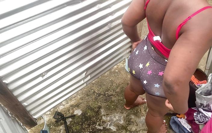 AndreaBellotiStar: Kamera amatir di bilik pantai