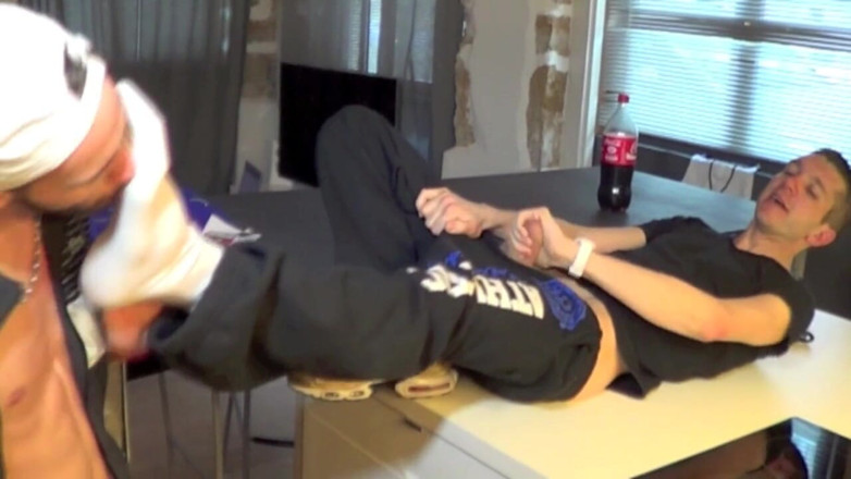 Sneaker gay: Tiago suck and fucked by scally boy from Paris