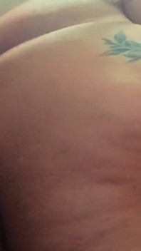 My Pussy Is Open for You, Eat Me Please