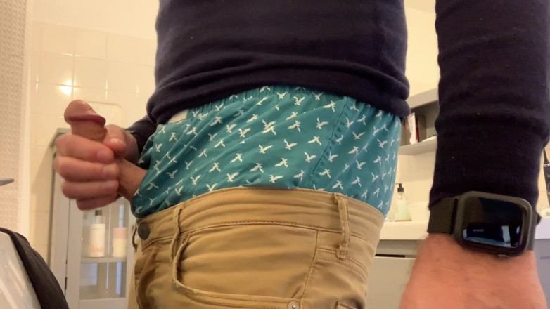 TJenner: Sagging and jerking off in my boxers
