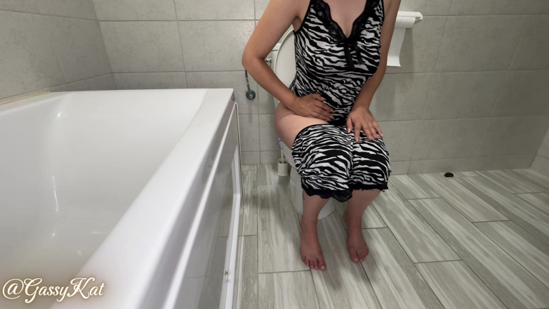 GassyKat: Nhà vệ sinh hàng ngày tập 28