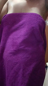Indian Sexy Housewife Sexy Bathing Shower Bathing