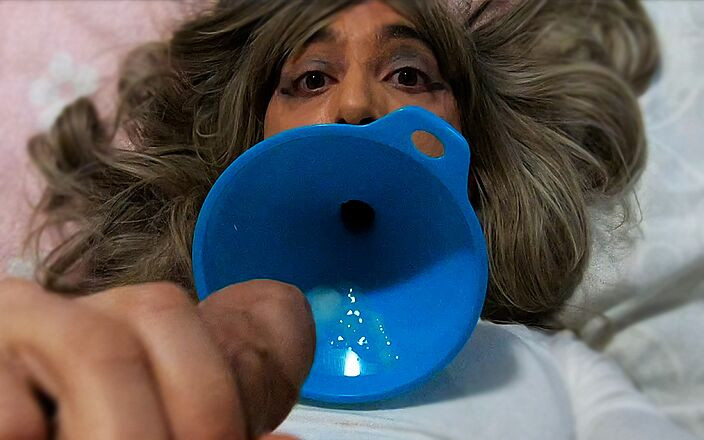 Ane Get Horny: Pancutan muka sendiri dengan Funnel
