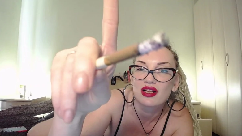 BadAssBitch: Smoking Cig Red Lips