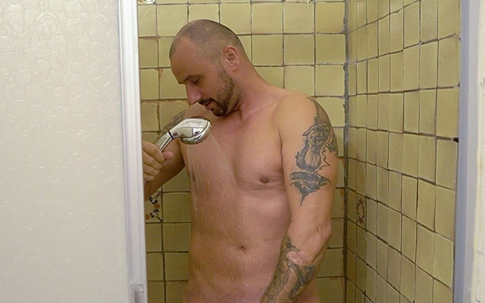 DanyRumania: DanyRomania、こんにちは私は角質シャワーのビデオでダニーです