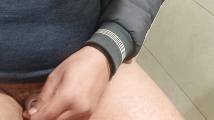 Jyoti Verma: Masturbare la birou în timp ce se joacă melodii hindi în fundal