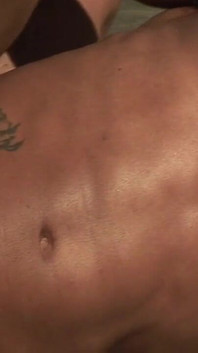 해변에서 친구에게 따먹히는 스트레이트 라틴계