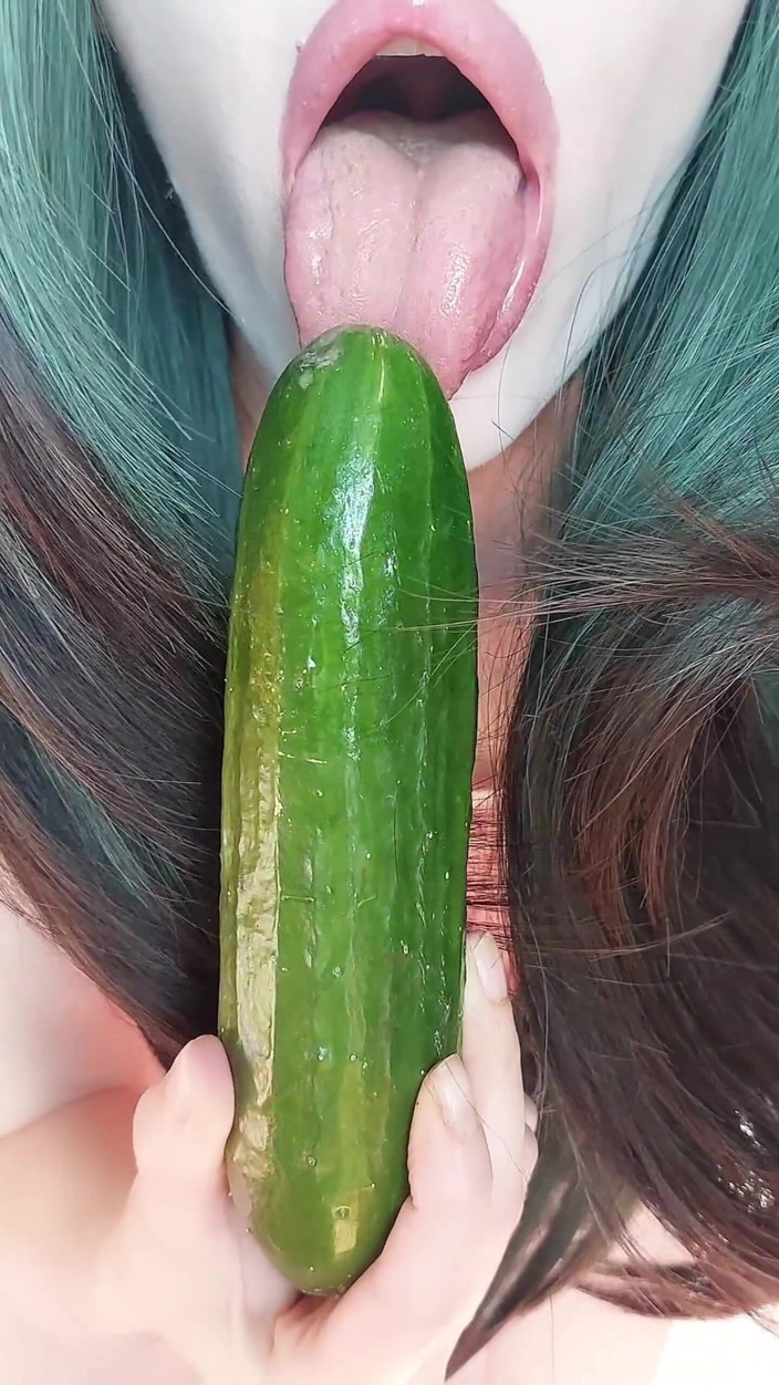 Lilianna20: Cucumbers Are Very Healthy