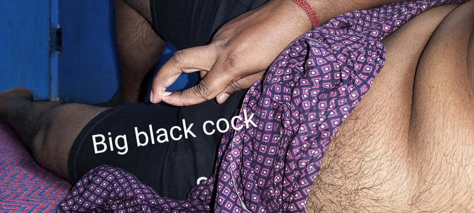 Sweet Indian cock: Bhabhi Ki Figa Me grande dildo nero