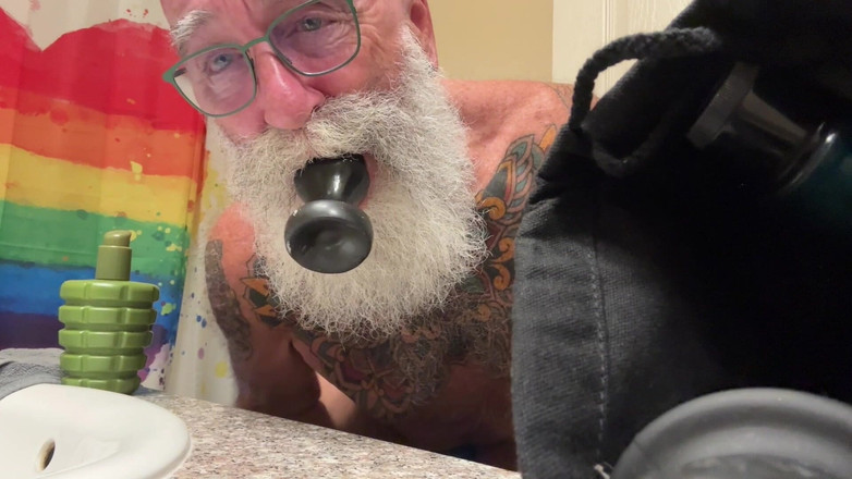 feedmedick: Jsem připravená.. Tady je více mé nenasytné díry