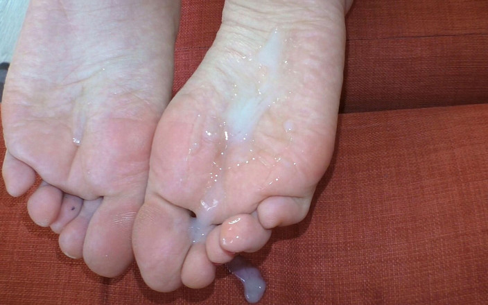 One Arm Bandit: Mengusik kaki, footjob dan handjob selepas penggambaran dengan pancutan besar...