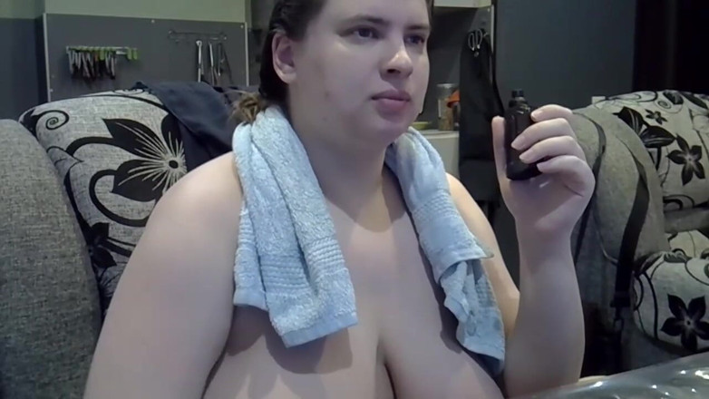 LINDSEY593: Seins, ventre, vape à fumer