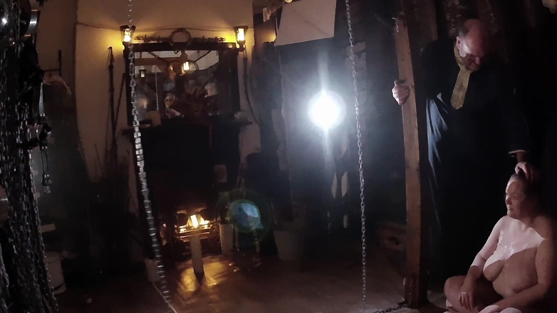 Aaexperiencesltd: Deel 3: - Lanista Bear en Domina Satana. Waxspel en hittespel