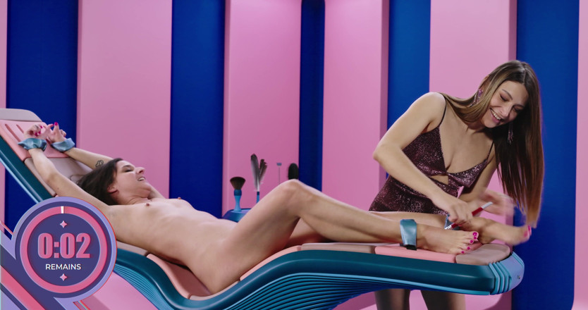 Tickling Show: Amirah Adara