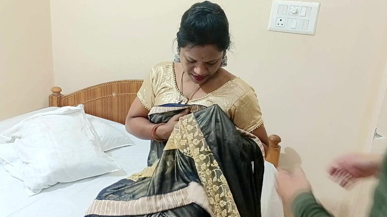 Popmini: Indian Beautiful Porn Actress Sumona Bhabhi Deepthroat Blowjob and Hot...