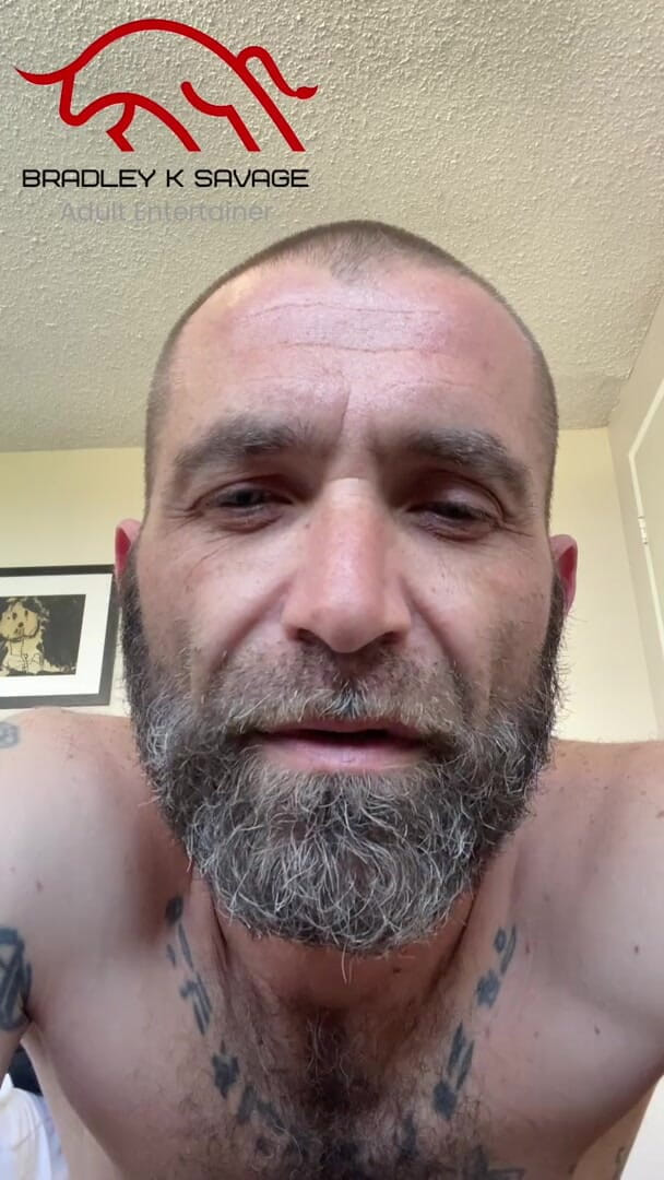 Bradley K Savage: Tati verbal explică cum să-i mulțumească lui tati!