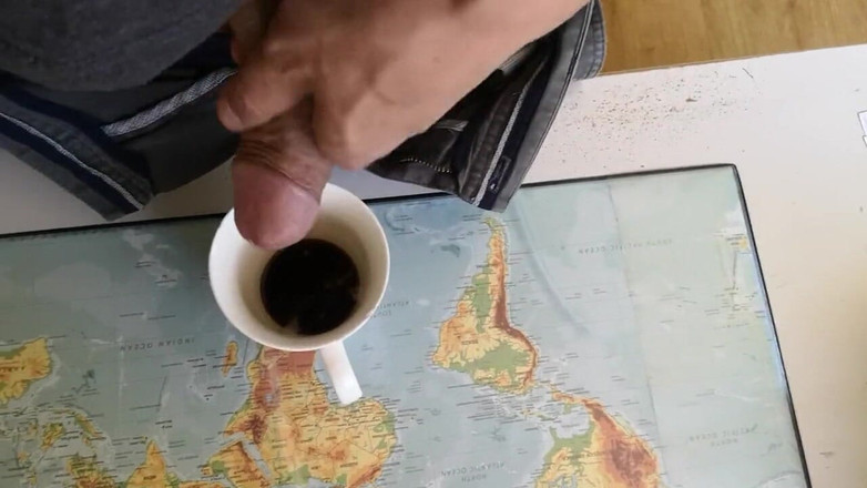 Rafael Torreano: Sexy chlap si honí, aby si dal mléko do kávy