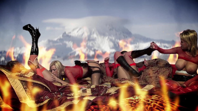 Hand Lotion Studios: Orgie nadržených děvky v růžových oblecích