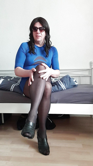 PetraNylon: Tekrar ben (külotlu çorap)