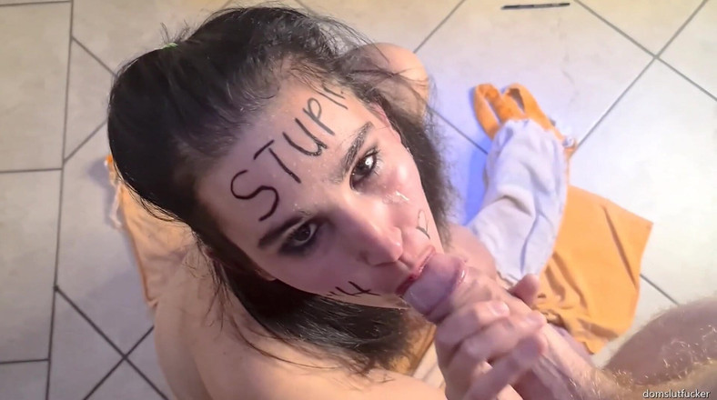 domslutfucker: Stupida gola profonda puttana scopata in faccia, schiaffi e sputi....