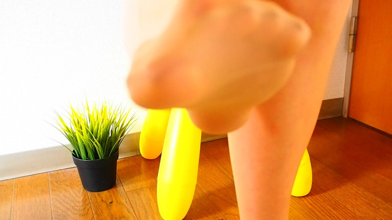 Mayumi Kanzaki: Kamu suka nggak sama ibu tiri yang super semok ini?