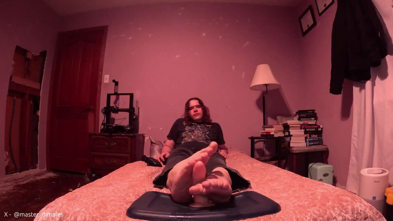 Mr Dimples: 我给我的假阳具足交