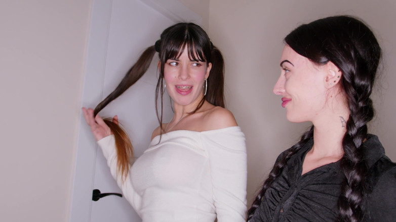 Valentino Roca TV: Reverse Gangbang with 3 Beautiful Babes