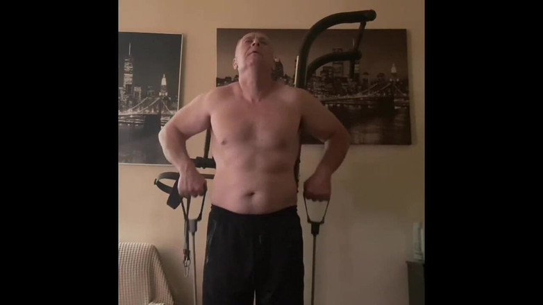 Alex Igogo: 你看什么