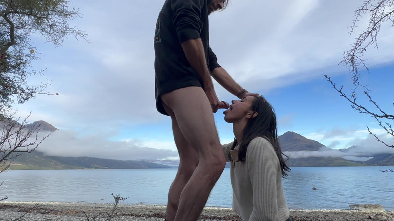 Whoopsy Kiwi: Outdoor Blowjob Facial