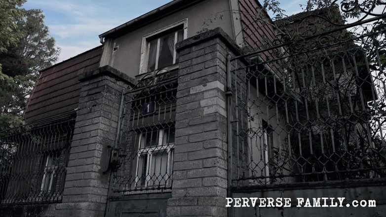 Perverse Family: Perverse Family 3 (season 1): Stepdaughter All- in