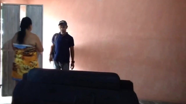 Adribella69: Moje zvrácená nevlastní matka mě požádá, abych ji ošukal, zatímco...